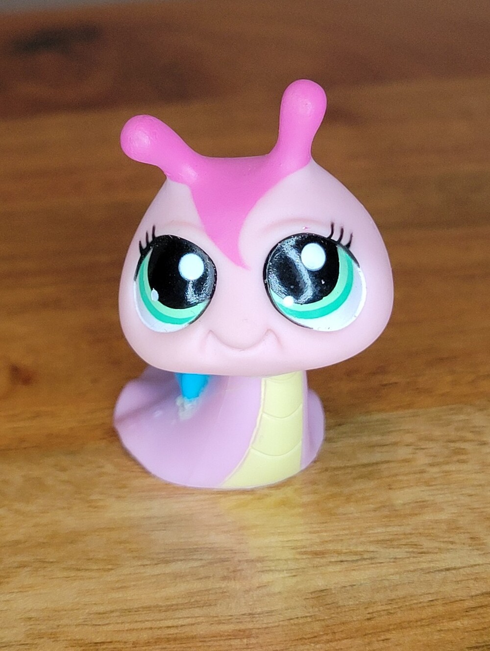 Hssbro Littlest Pet Shop #1733 Pink Snail figurine 2007